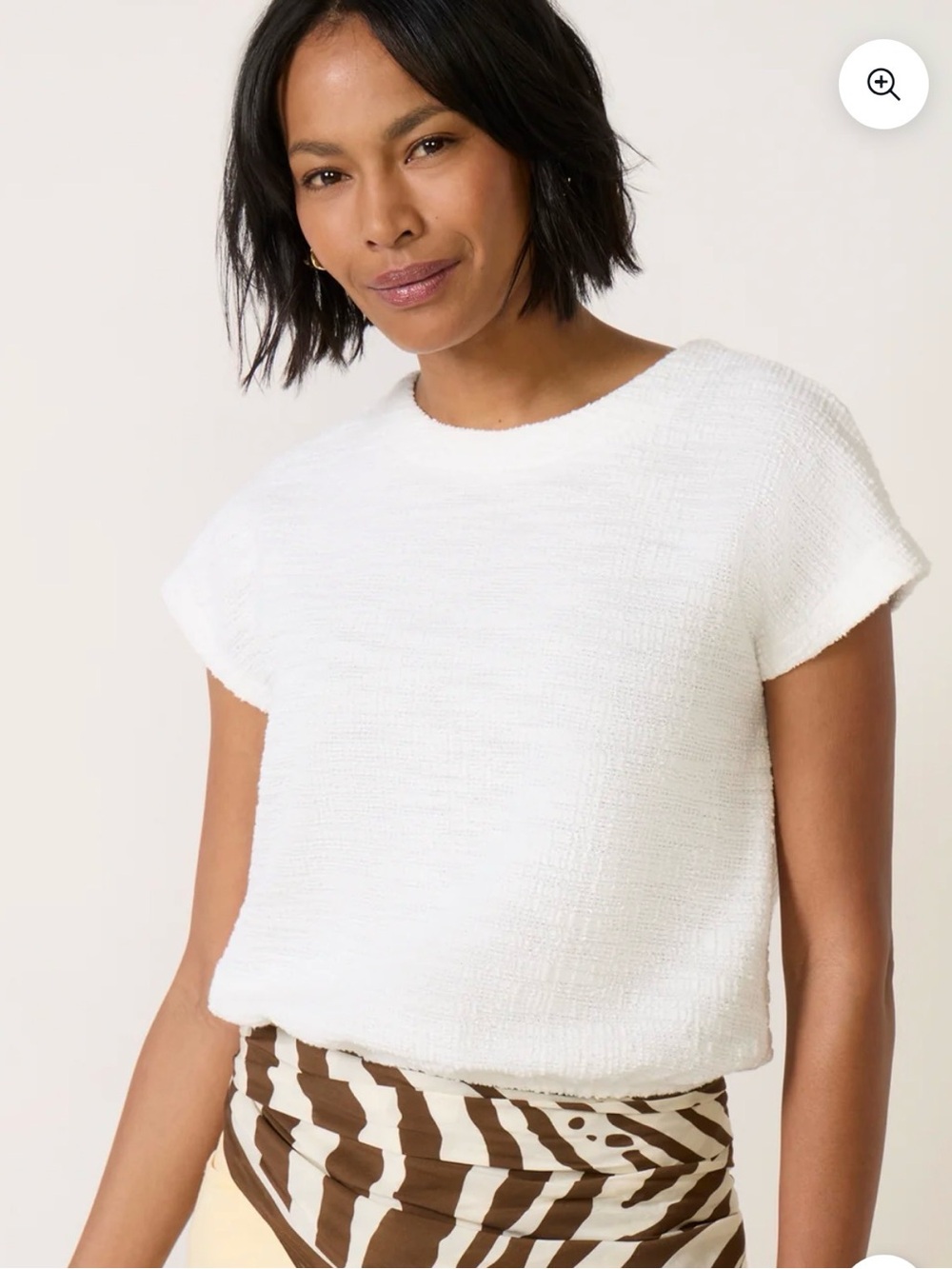 Evereve White Textured Short-Sleeve Crew Top